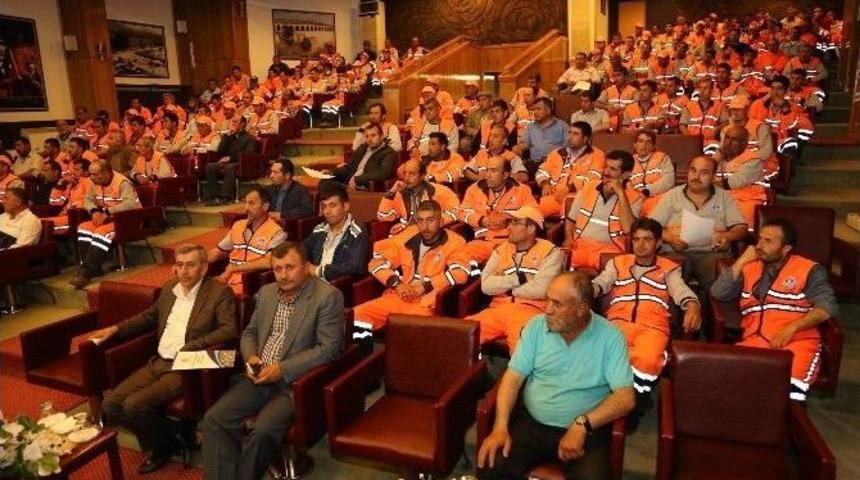 Temizlik Personeline İş G&uuml;venliği Semineri Verildi