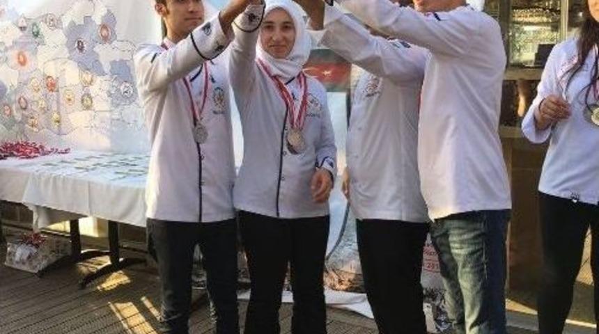 Harran &Uuml;niversitesi Aş&ccedil;ıları 11 Madalya Birden Aldı