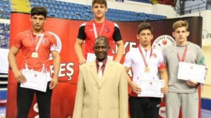 Yıldırımlı G&uuml;reş&ccedil;ilerden Uluslararası Başarı