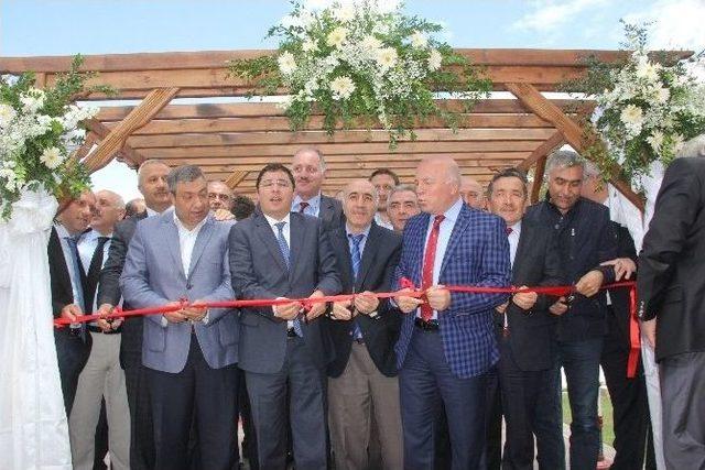 Erzurum Büyükşehir Belediyesi Tarafından Yapılan Evlendirme Dairesi Ve Kır Düğün Alanı Açıldı