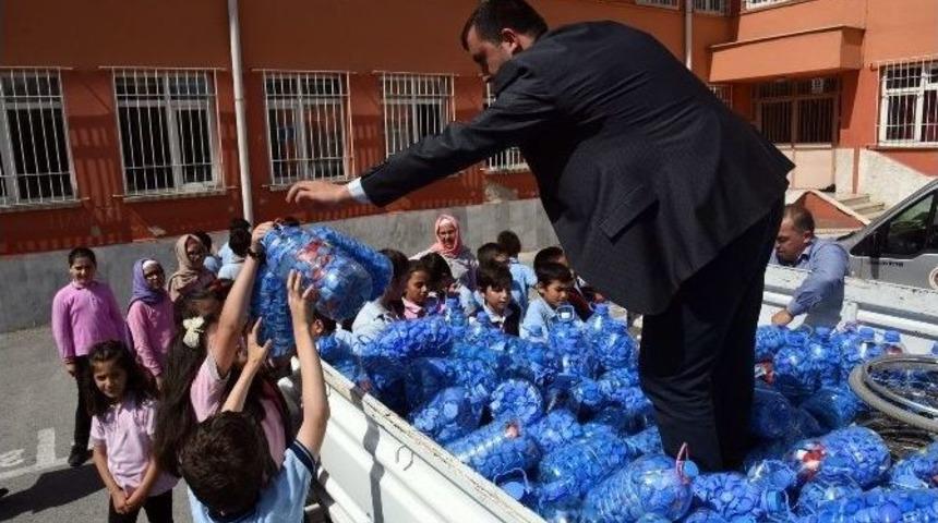 Afyonkarahisar&rsquo;da Kapak Toplama Kampanyasında Yeni Rekor Oru&ccedil;oğlu İlokulunun