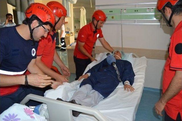 Hastanede Yapılan Tatbikat Ger&ccedil;eği Aratmadı 2