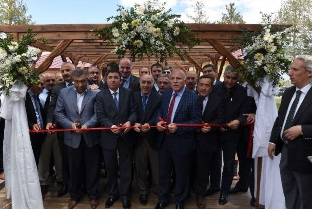 Evlendirme Dairesi Ve Kır D&uuml;ğ&uuml;n&uuml; Alanı A&ccedil;ıldı