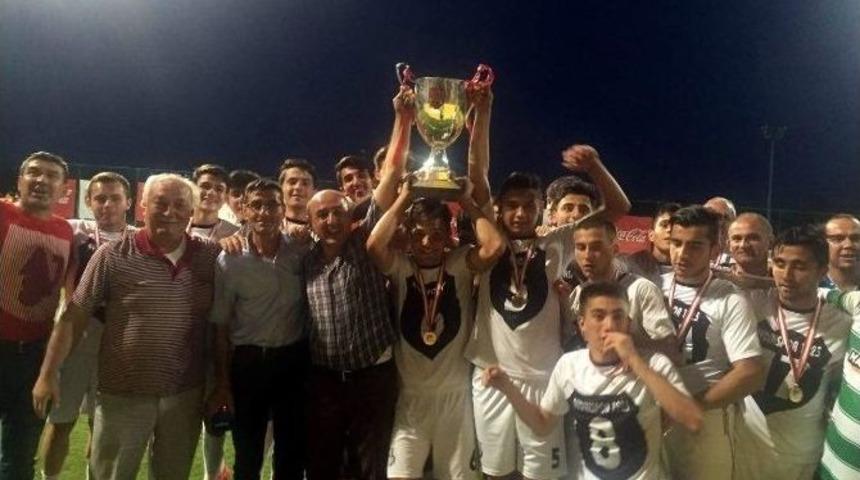 Aydınspor U17 T&uuml;rkiye Şampiyonu Oldu