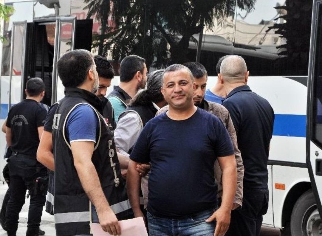 Antalya&rsquo;da &lsquo;yolsuzluk&rsquo; Operasyonu Ş&uuml;phelileri Sağlık Kontrol&uuml;nden Ge&ccedil;irildi.