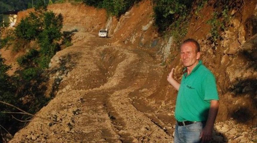 Kendi Yolunu Kendisi Yapan Rizeli&rsquo;nin Sesini Hayırsever Bir Vatandaş Duydu