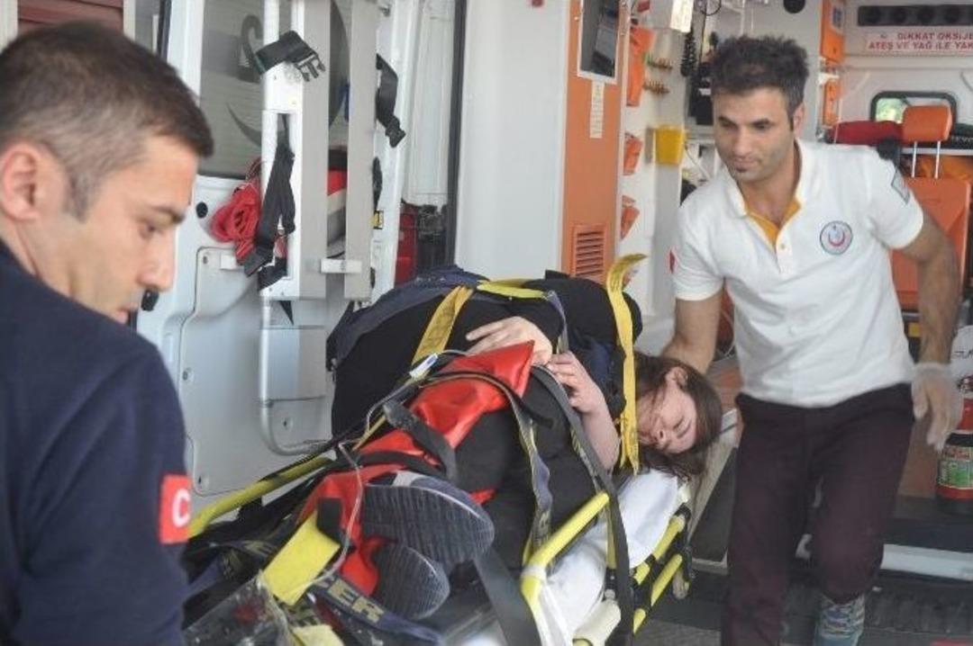 Otob&uuml;s İle Tır &Ccedil;arpıştı, Can Pazarı Yaşandı