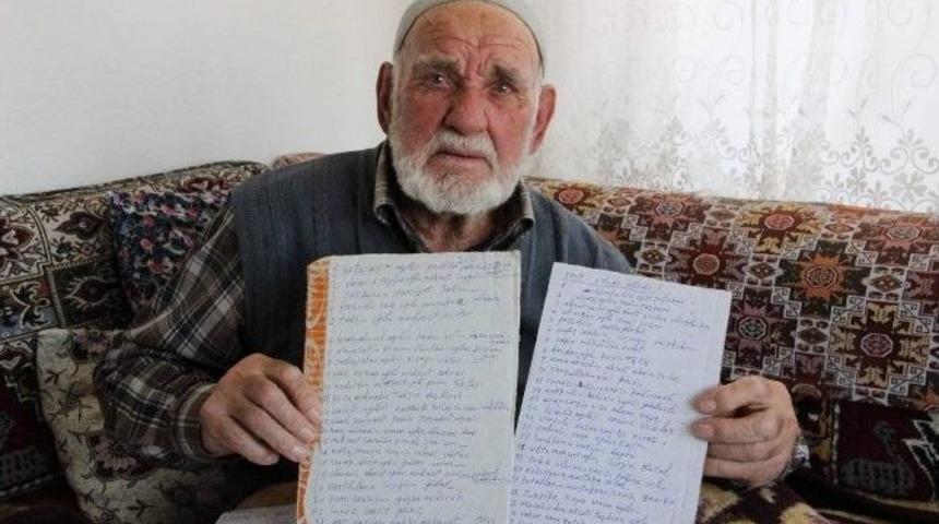 86 Yaşındaki Arif Dede, Kasabada Vefat Edenlerin Listesini Tutuyor