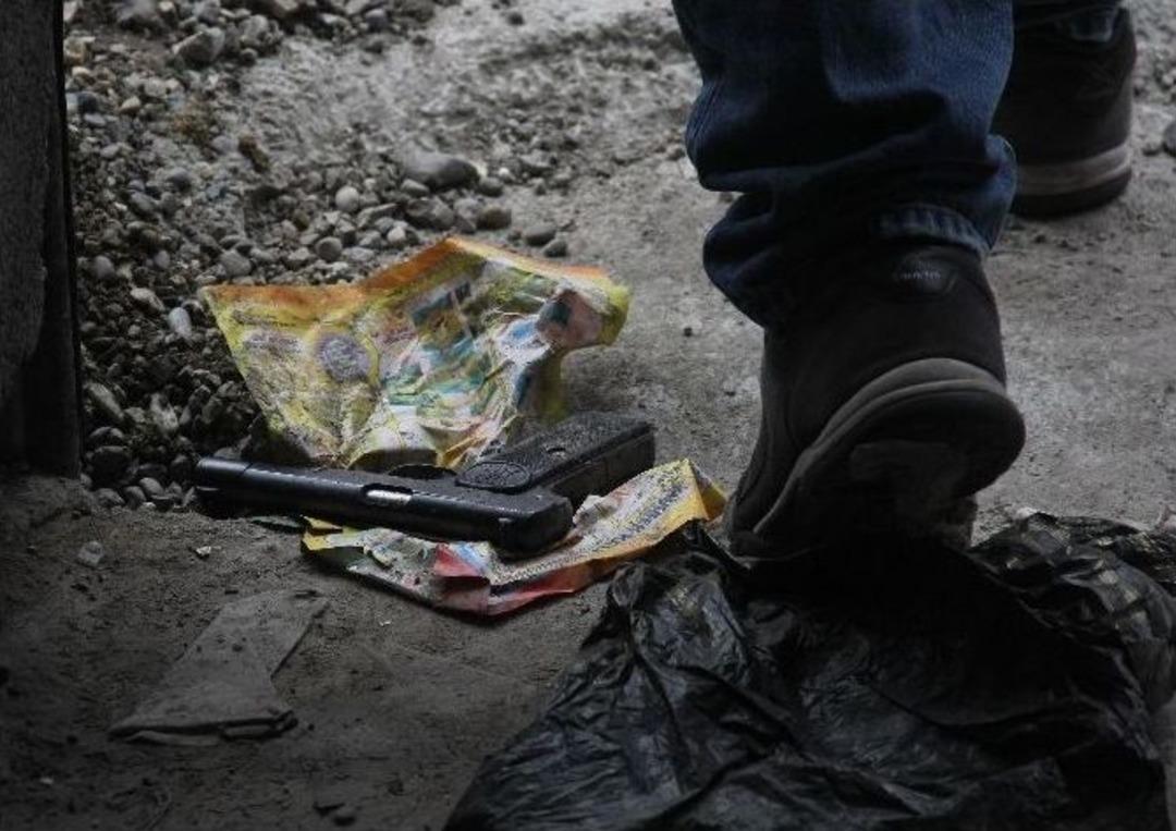 &Ccedil;ift Tabancalı Şahıs Nefes Kesen Operasyonla Yakalandı