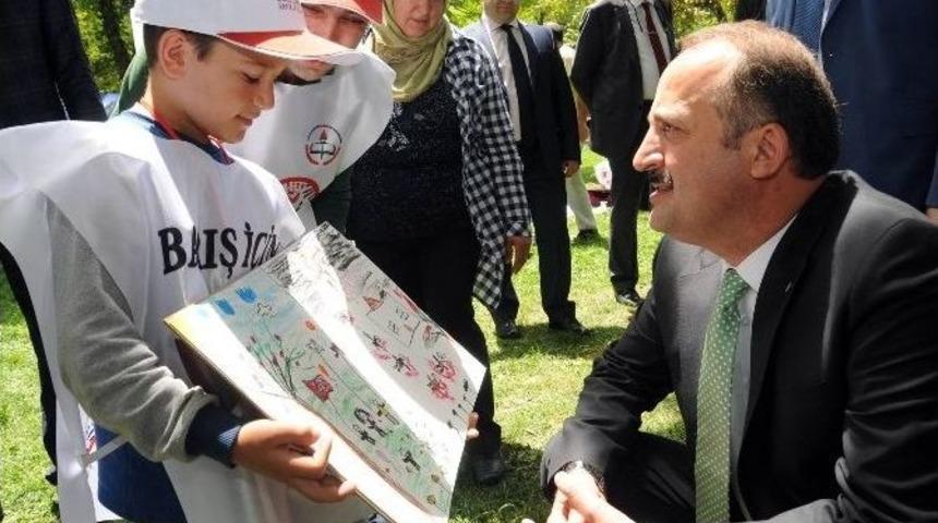 Hayallerindeki Barışı Resmettiler