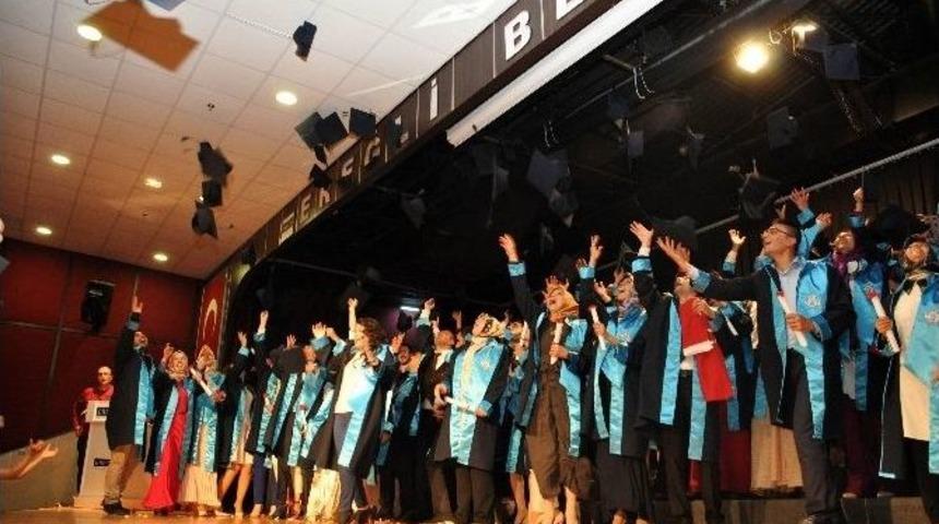 Ereğli Eğitim Fak&uuml;ltesi&rsquo;nde Mezuniyet Heyecanı