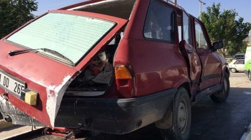 Elazığ&rsquo;da Trafik Kazası: 2 Yaralı