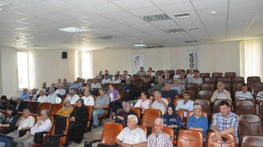 Ak&ccedil;akoca&rsquo;da Fındık Semineri D&uuml;zenlendi