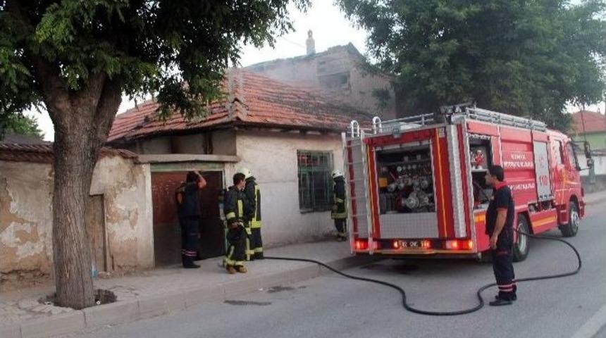 Konya&rsquo;da Metruk Evde Yangın