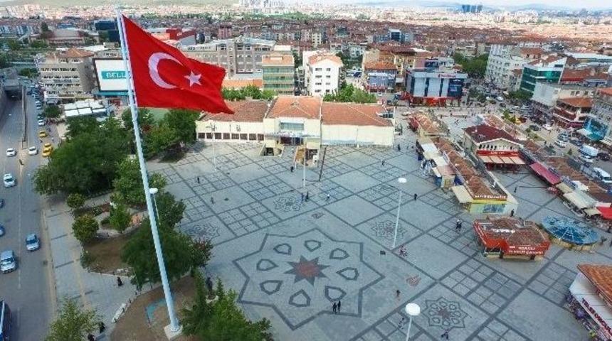 Sincan Lale Meydanı&rsquo;na Dev T&uuml;rk Bayrağı