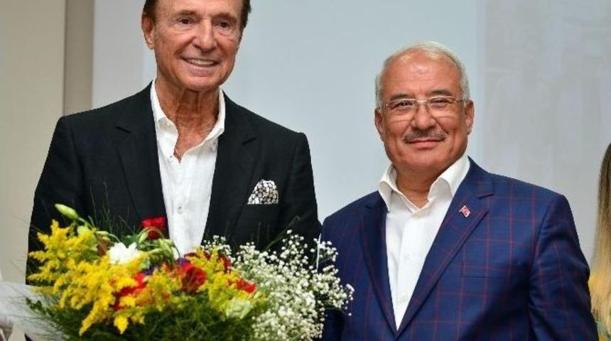 Yaşlılığa Meydan Okuyan Adam Mersinlilerle Buluştu