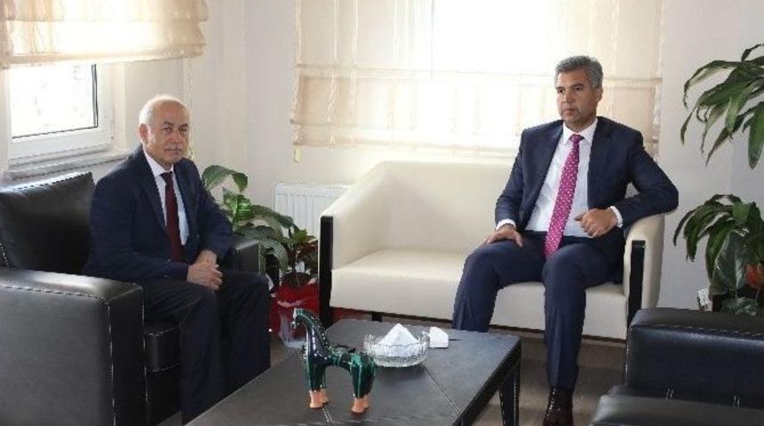 Vali Erkal&rsquo;dan Defterdar Işık&rsquo;a Ziyaret