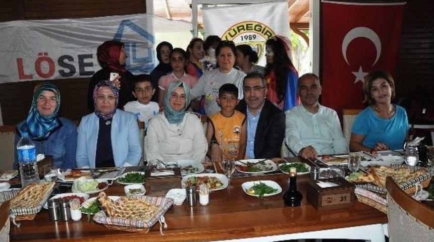 &Ccedil;elikcan L&ouml;semili &Ccedil;ocuklar İle Buluştu