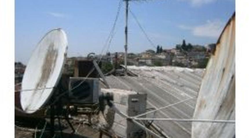 Otel &Ccedil;atısındaki Ka&ccedil;ak Baz İstasyonu Kaldırıldı