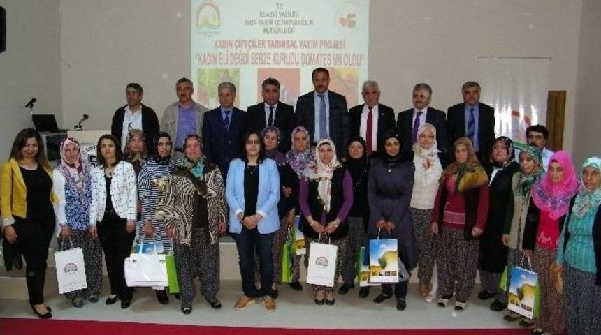 Kadın Sebze Yetiştiricileri Sertifikalarını Aldı