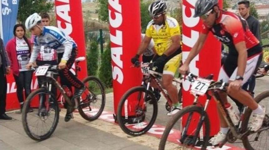 Dağ Bisikleti Kupası&rsquo;nda Nil&uuml;fer&rsquo;e Madalya