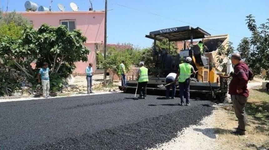 Erdemli&rsquo;nin Yol &Ccedil;alışması Ayaş&rsquo;ta Devam Ediyor