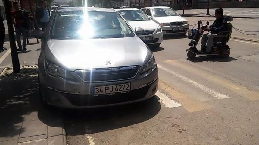 Engelli Gen&ccedil; Kadın S&uuml;r&uuml;c&uuml;ye &rsquo;hayat&rsquo; Dersi Verdi