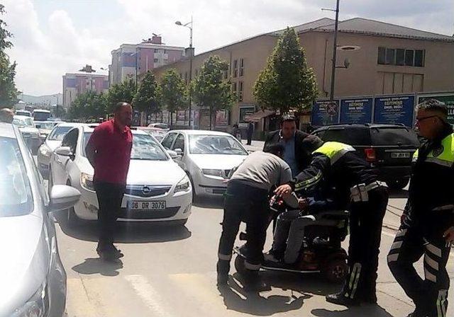 Engelli Genç Kadın Sürücüye ’hayat’ Dersi Verdi