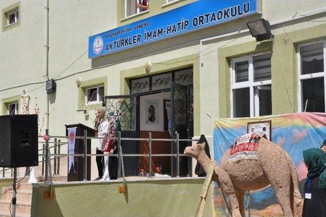 Sandıklı Aktürkler İmam Hatip Orta Okulunda ’kur’an Işığında Asrı’saadet Sergisi’ Açıldı