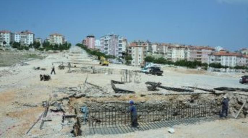 Karaman&rsquo;da K&ouml;pr&uuml; &Ccedil;alışması