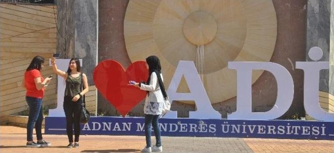 Aydın&rsquo;da &ldquo;adım Adım &Uuml;niversite&rdquo; Projesi Liselileri Bir Araya Getirdi