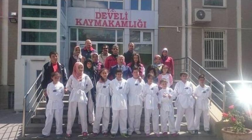 &Ouml;ğretmenler Kaymakam Murat Duru&rsquo;yu Ziyaret Etti