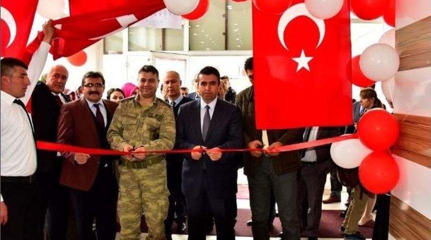 Narman&rsquo;da Halk Eğitimi Merkezi M&uuml;d&uuml;rl&uuml;ğ&uuml;&rsquo;nden Yılsonu Sergisi