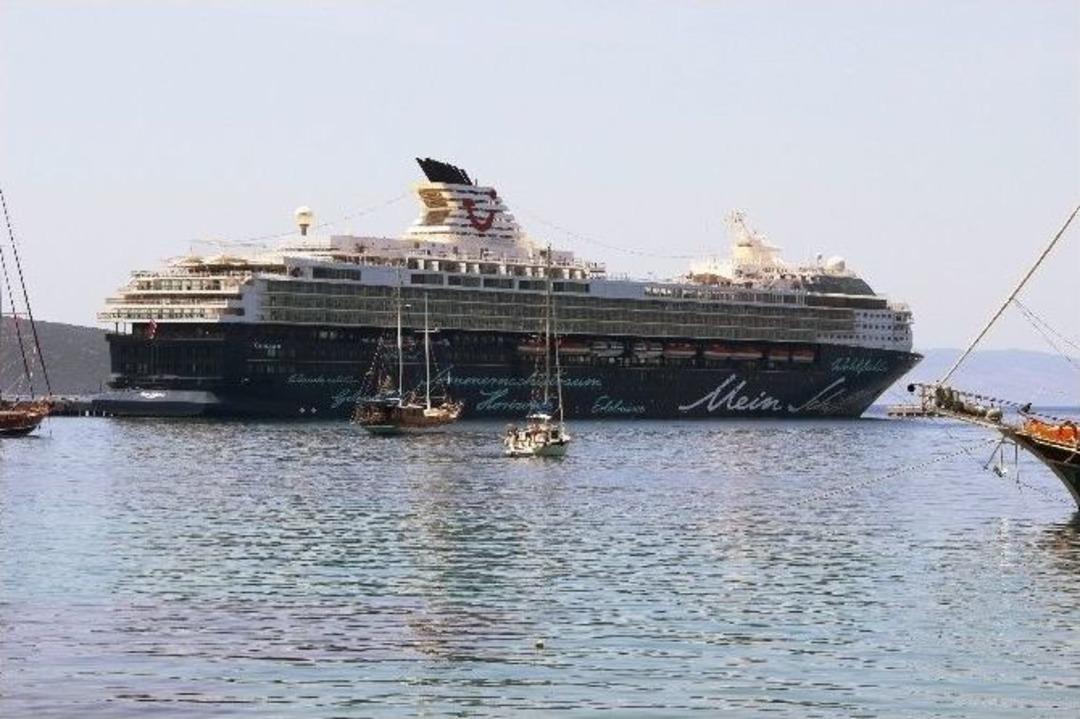 Bodrum&rsquo;a Akın Ettiler