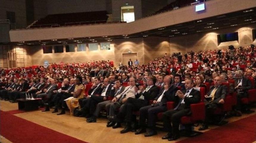 İbb Başkanı Kadir Topbaş: "toplumsal D&ouml;n&uuml;ş&uuml;me İhtiyacımız Var"