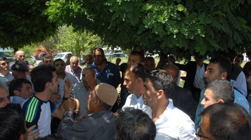 Batman&rsquo;da K&ouml;yl&uuml;ler İle Karayolları G&ouml;revlileri Arasında İstimlak Gerginliği