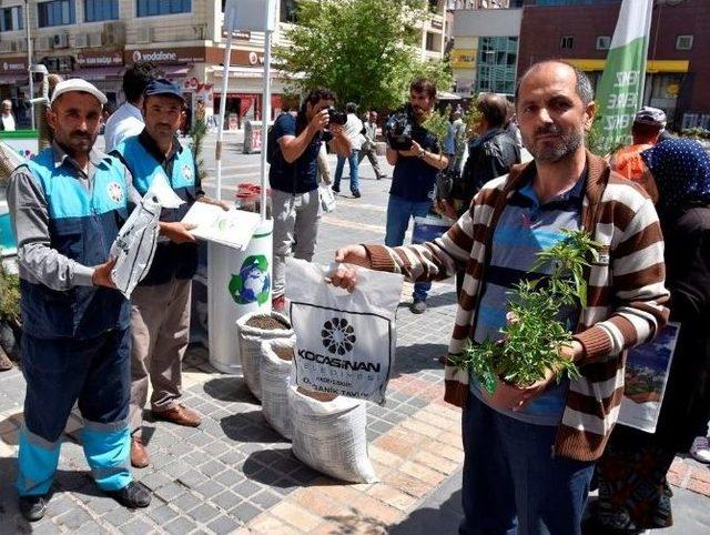 Kocasinan Belediyesi Çevre Dostı Stant Açtı