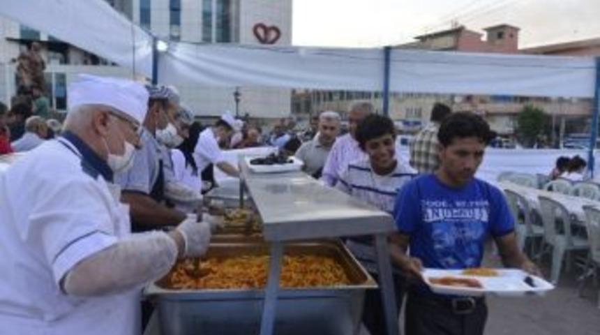 Diyarbakır B&uuml;y&uuml;kşehir Belediyesi 4 İftar &Ccedil;adırı Kuracak