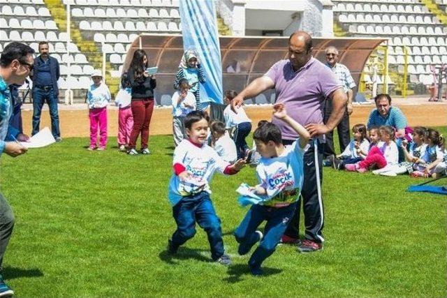 Tokat’ta Geleneksel Çocuk Oyunları Şenliği