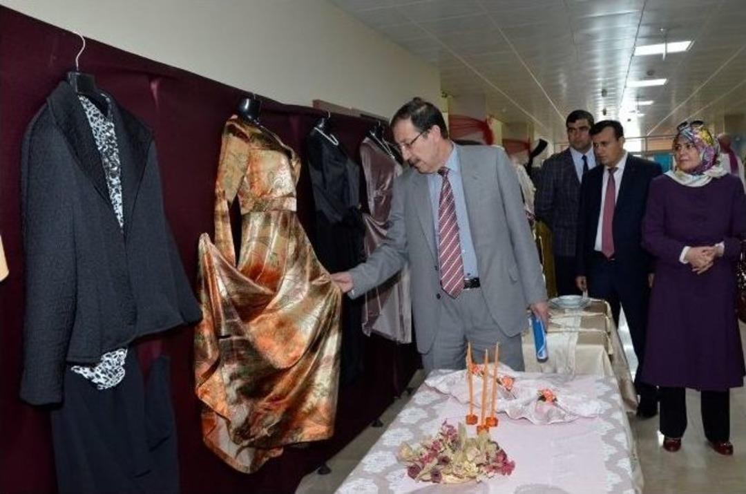 Paland&ouml;ken Belediyesin&rsquo;den Yılsonu Sergisi