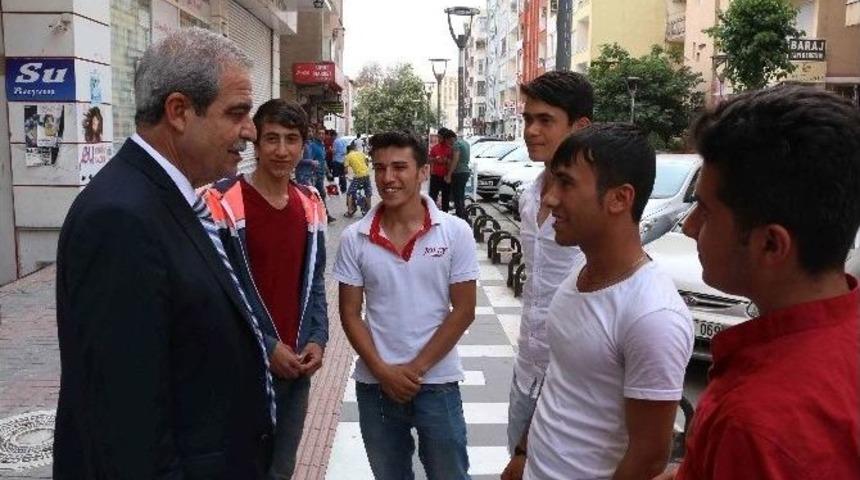 Demirkol, Bah&ccedil;elievler&rsquo;de Vatandaşlarla Bir Araya Geldi