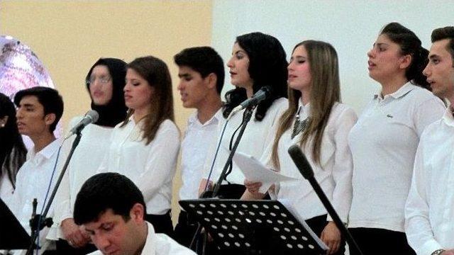 Nizip Musiki Cemiyeti İlk Konserini Verdi