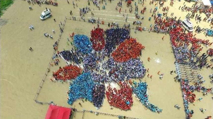 Ke&ccedil;i&ouml;ren Belediyesi&rsquo;nin &Ccedil;evre &Ccedil;i&ccedil;ekleri, Guiness Rekorlar Kitabı&rsquo;nda