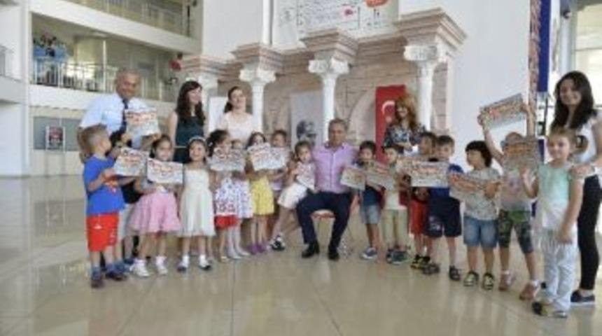 Uysal&rsquo;a Minik &Ouml;ğrencilerden Teşekk&uuml;r