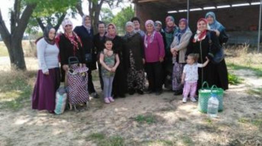 Kur&rsquo;an Kursu &Ouml;ğrencileri Piknikte Buluştu