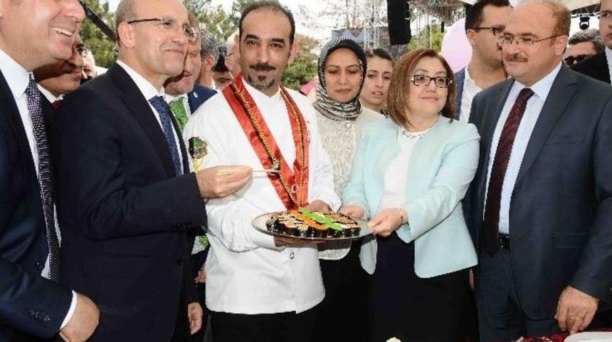 Sarı Altın &ldquo;my Name İs Bulgur&rdquo; Diyerek Gaziantep&rsquo;te Yerelden Evrensele Uzandı