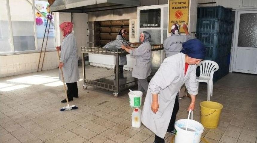 Fırında Ramazan Hazırlıkları