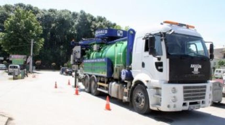 Kanalizasyon Hatları Temizleniyor