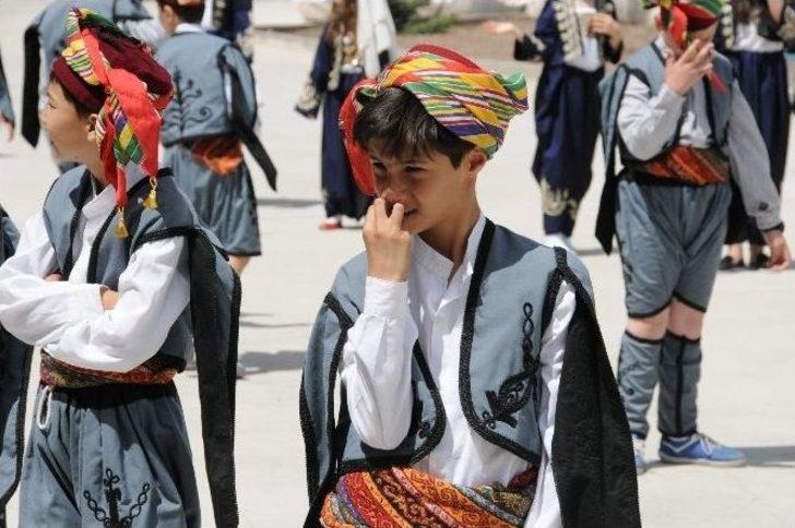 Öğrenciler Mehmet Akif’in Şiiriyle Ödüllendirildi G1