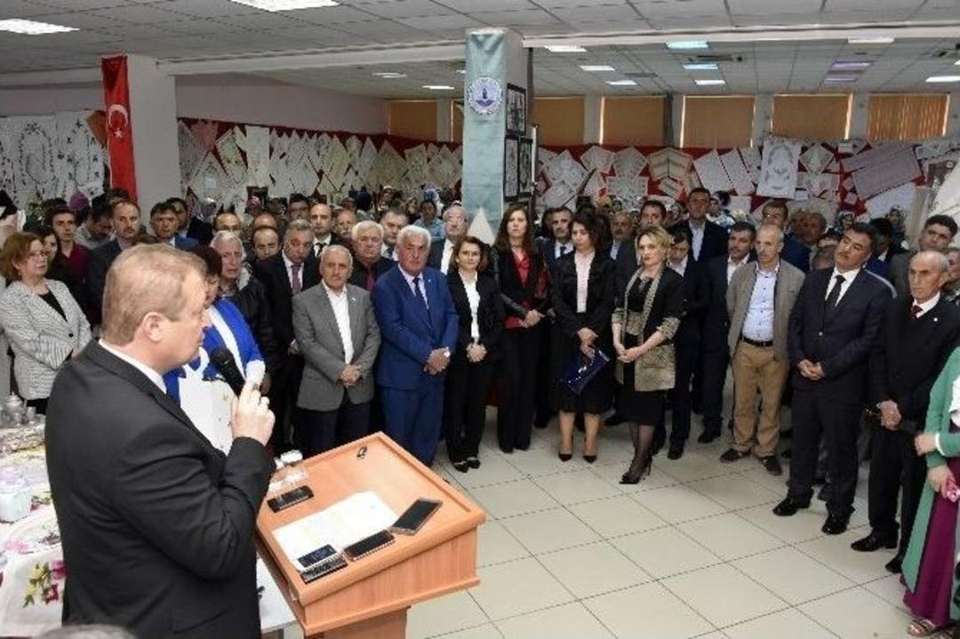 G&uuml;m&uuml;şhane&rsquo;de Halk Eğitimi Merkezinden Yılsonu Sergisi